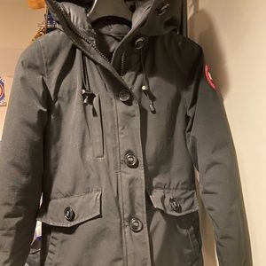 Canada Goose Rideau slim fit down parka